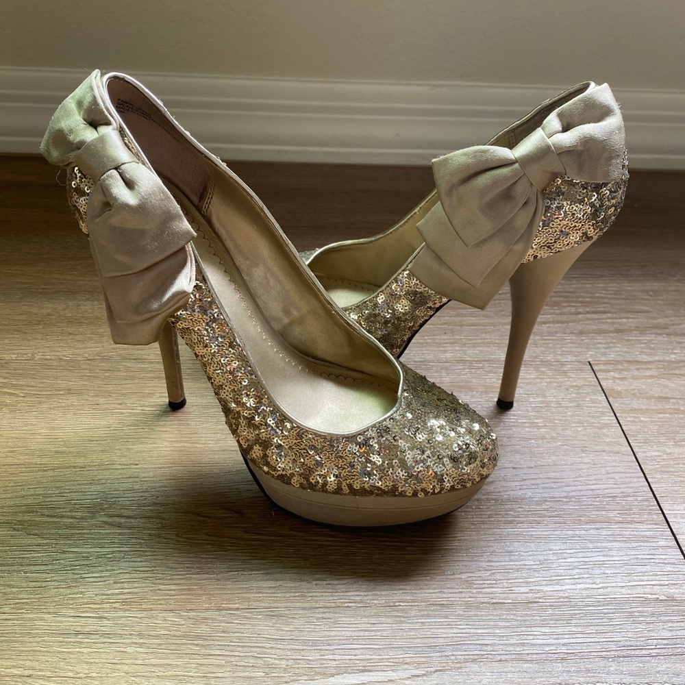 BOW & SEQUIN Heels